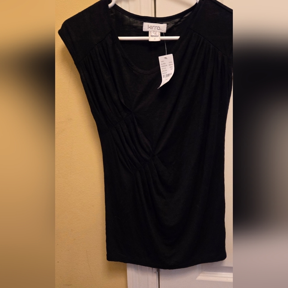 Kirra Women's Black Ruched Short Sleeve Blouse